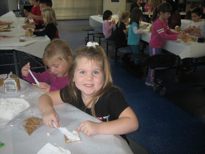 Gingerbread Houses - Photo Number 9